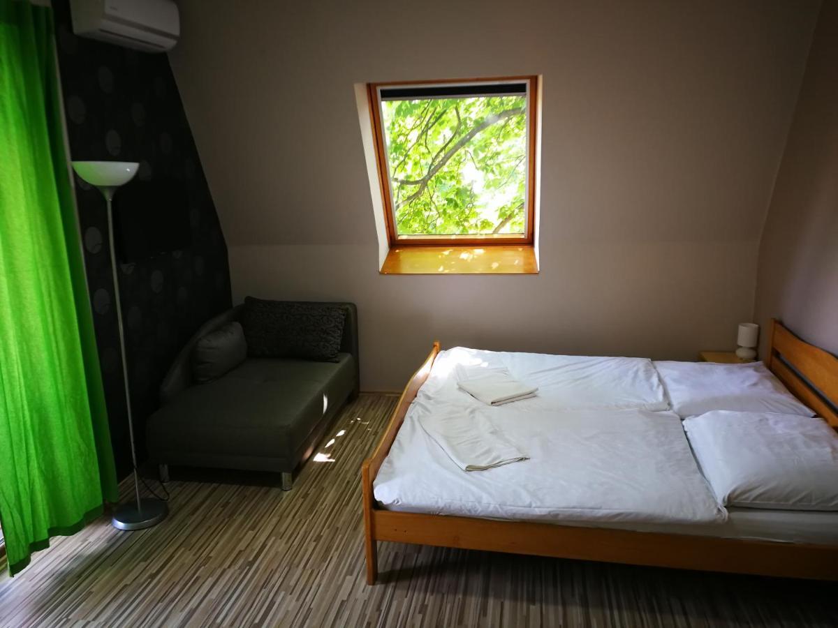 Tornyos Panzio Es Etterem Hotel มาตราฟูเรด ภายนอก รูปภาพ