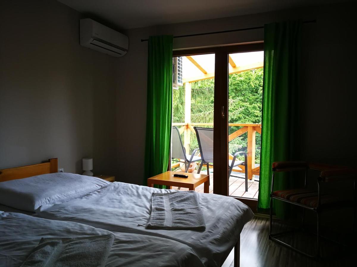 Tornyos Panzio Es Etterem Hotel มาตราฟูเรด ภายนอก รูปภาพ
